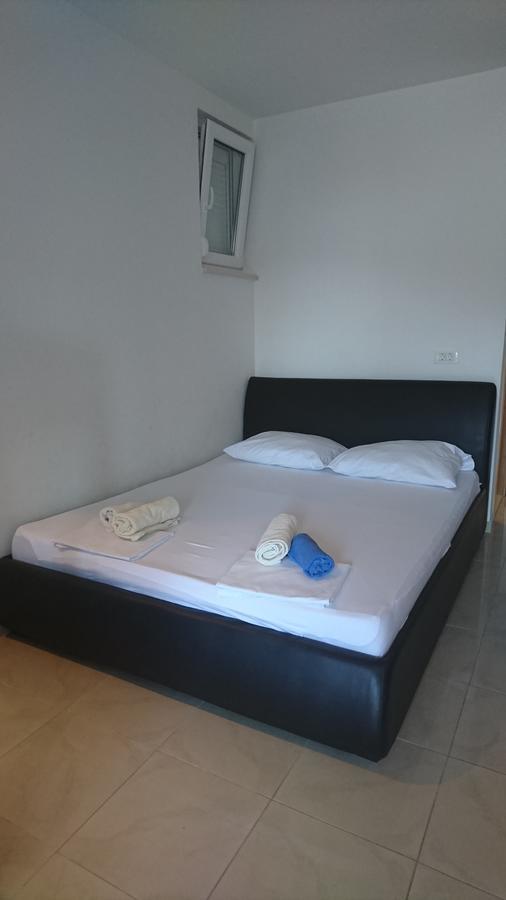 Apartmani Livajic Duce Exterior photo